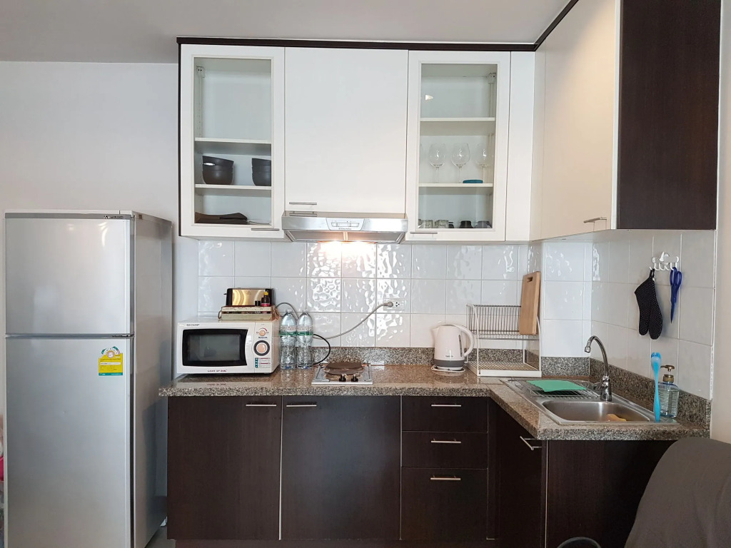 14 Place Sukhumvit Suites