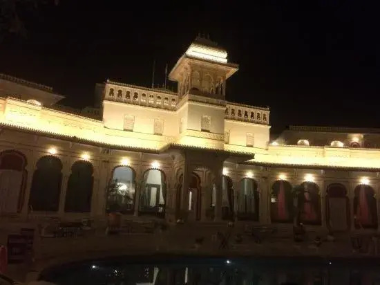Pearl Hotel