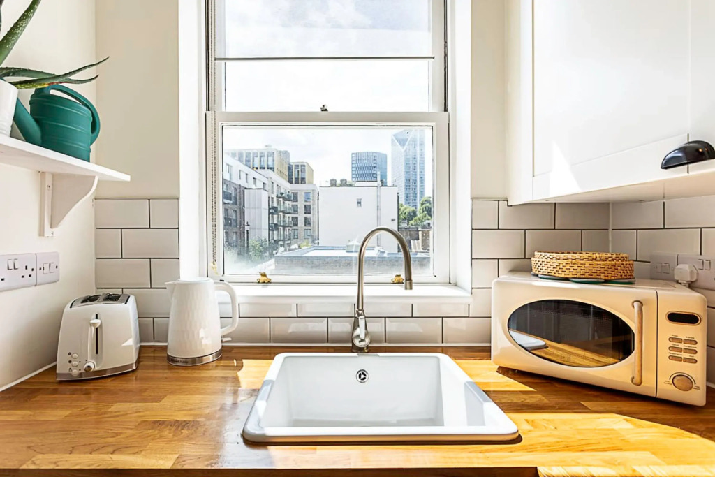 London Bridge Cosy Chic: Your Perfect 1-bed London Retreat