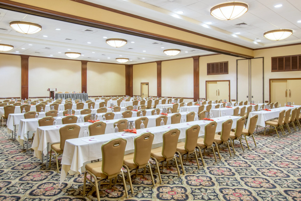 Crowne Plaza San Diego - Mission Valley by IHG