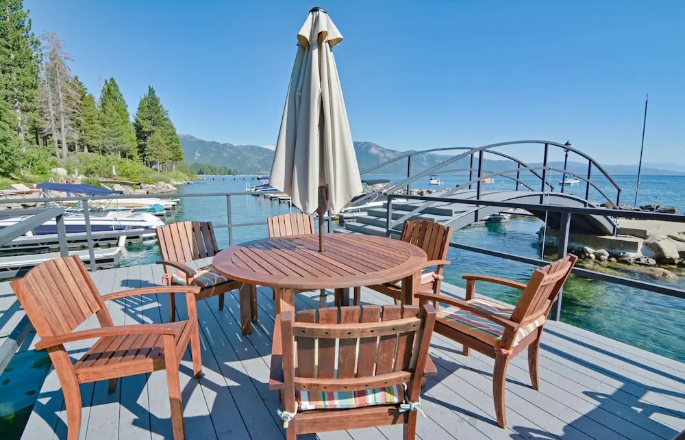 557 Lakeshore Blvd Townhouse Unit 120