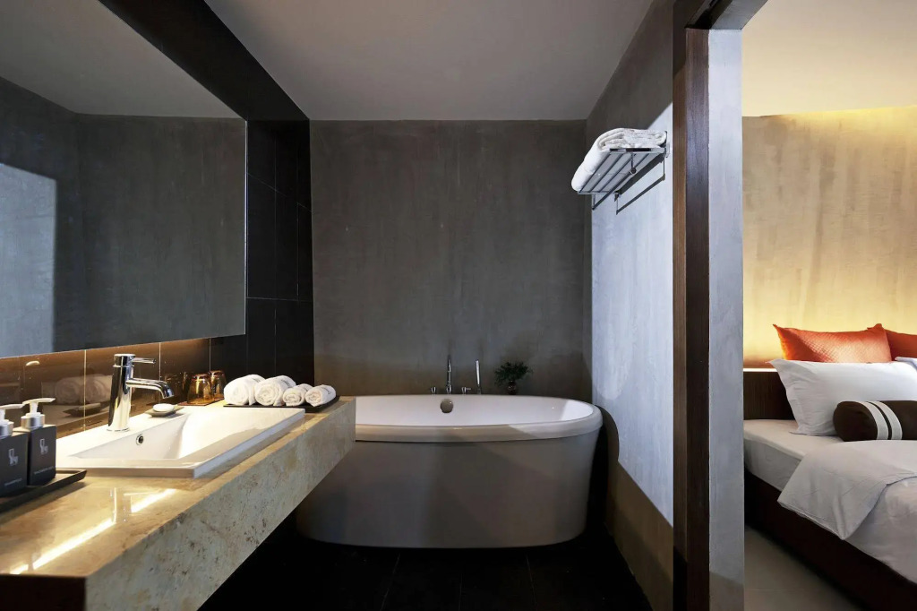 Nine Forty One Hotel