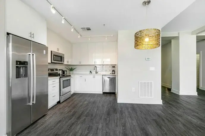 Spacious 4B Oasis steps from French Quarter - Your NOLA Dream Awaits