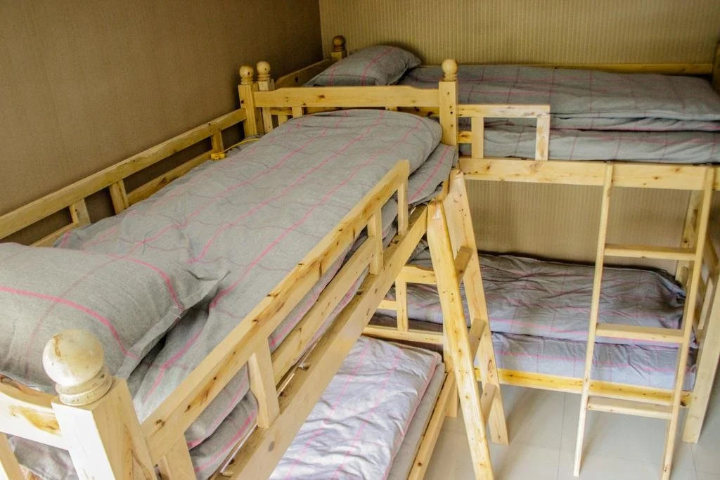 Chongqing Lugang Youth Hostel Longtousi Store