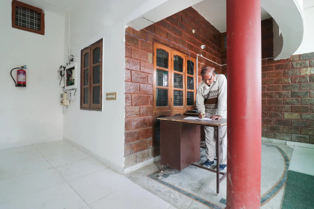 Shivay Youth Home by OYO Rooms