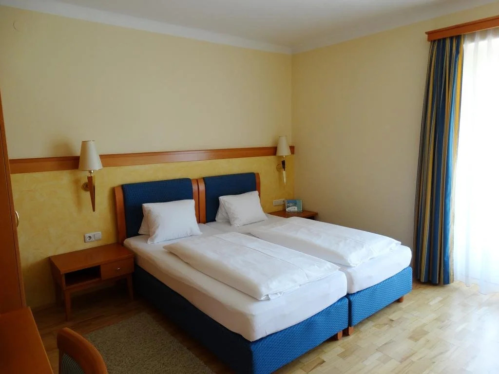 Hotel Locker & Legere - Self Check-in am Wochenende