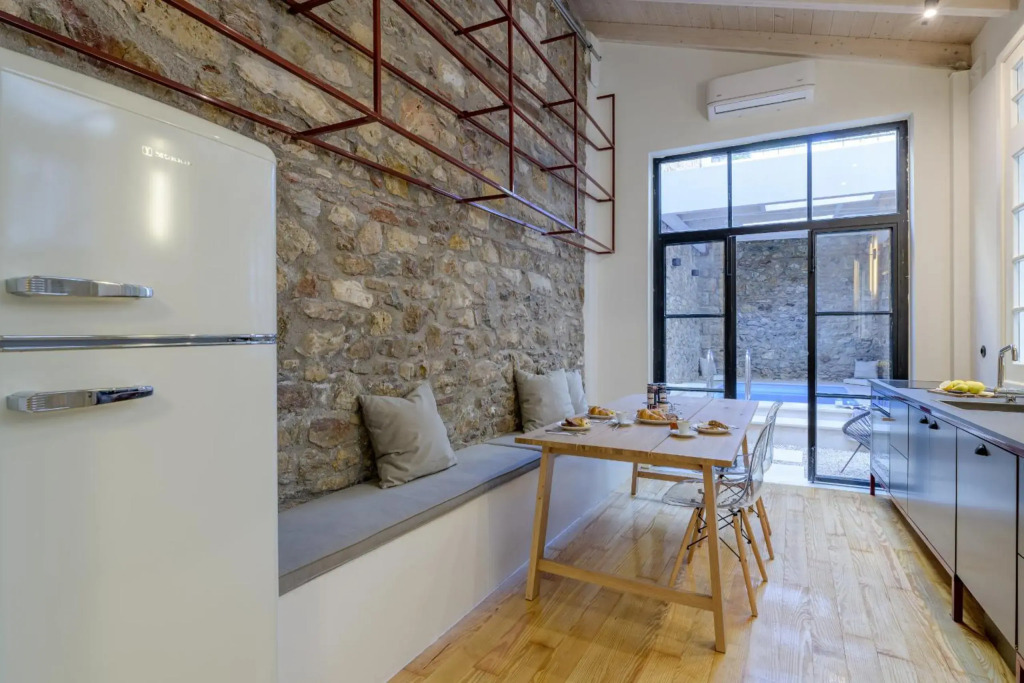 Incomparable Plakas Luxury Apt Private Pool