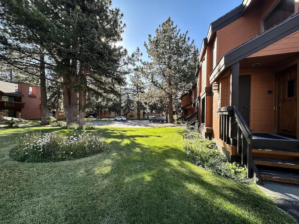Snowcreek I #47 4 Bedroom Condo