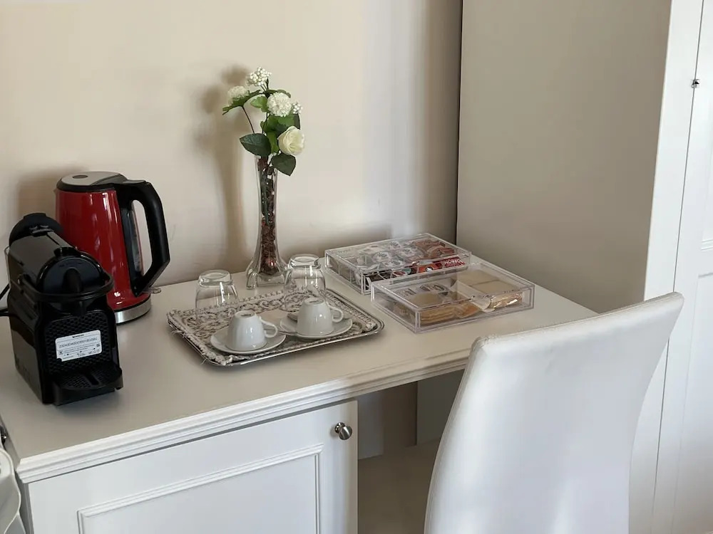 Porta Di Mezzo Luxury Suites & Rooms