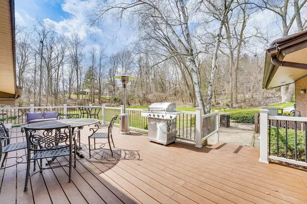 Bloomfield Retreat w/ Pool: 6 Mi to Riverside Park