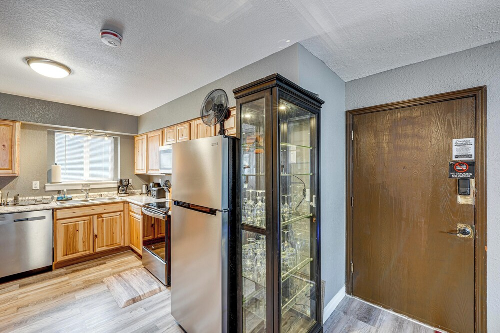 Easily Explore Anchorage! Modern Duplex Near Town