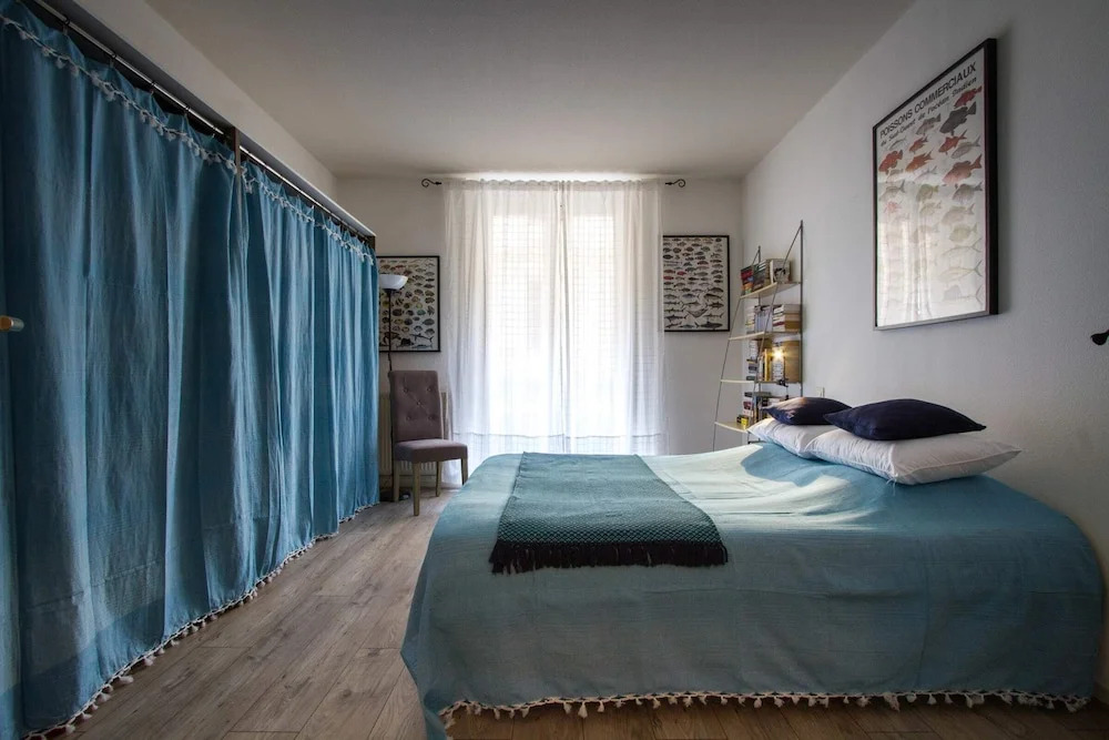 Spacious T3 of 150m2 - Place des Quinconces