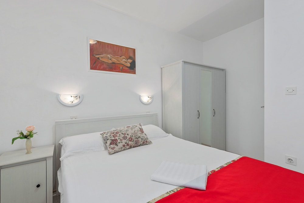 Superior Apartment Tania 15