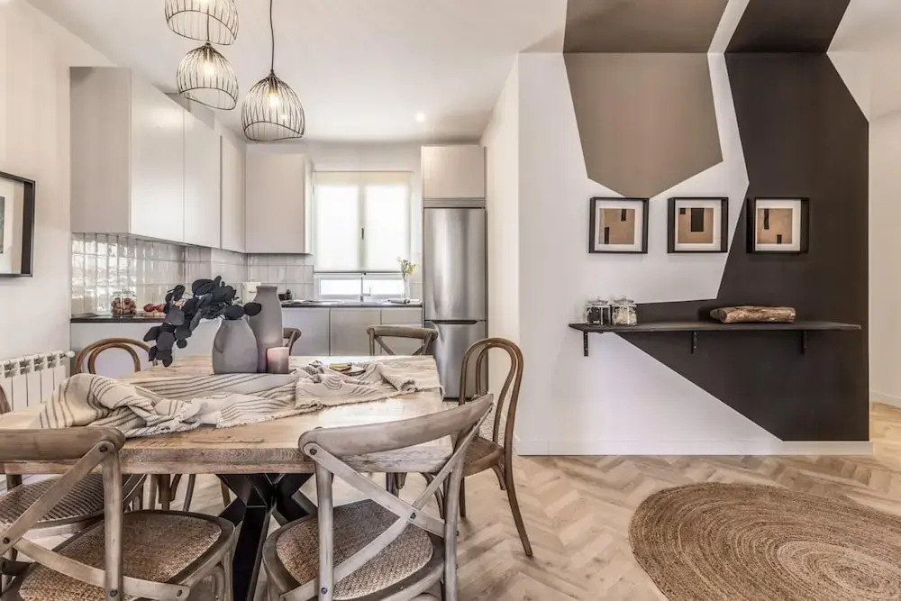 Ainsa - 4 Bedrooms in Malasa a