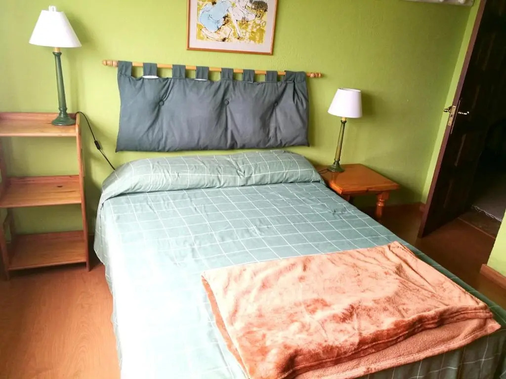 8 bedrooms house at Foz 400 m away from the beach with sea view jacuzzi and enclosed garden