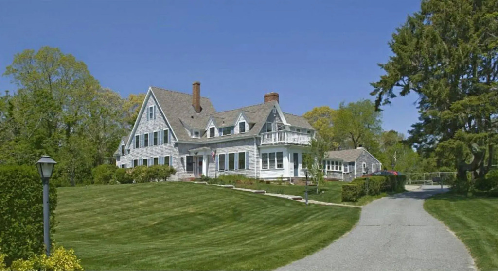 Ashley Manor