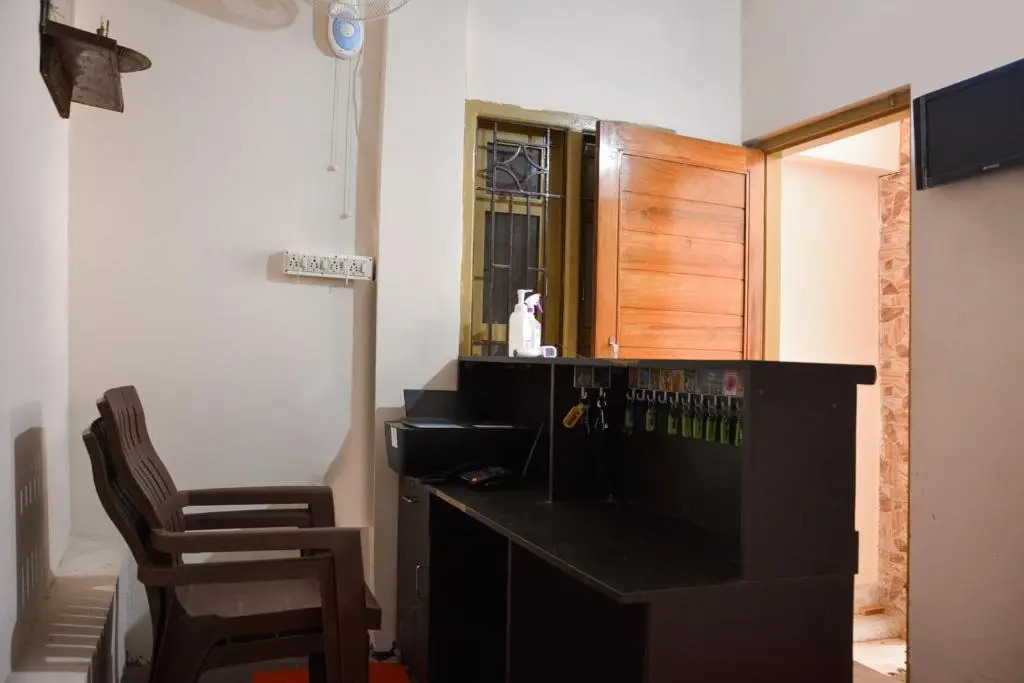 OYO Flagship 76657 CAROLINE HOMESTAY