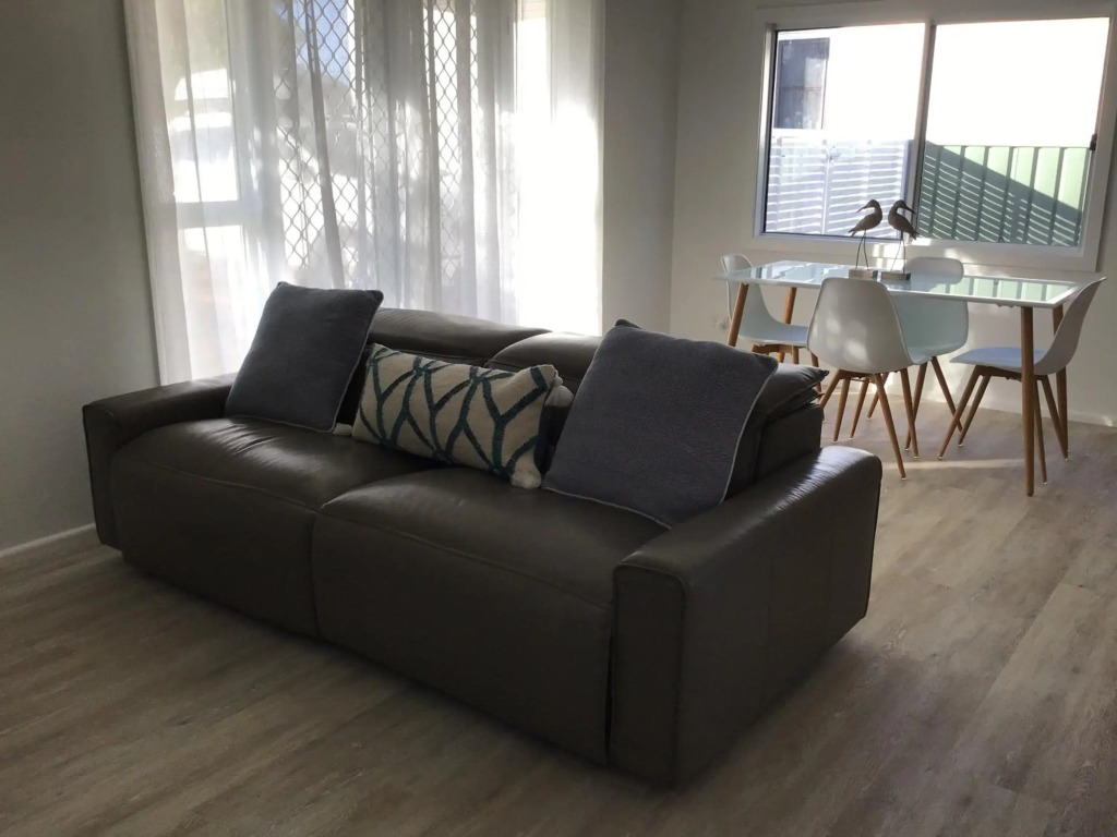 Blue Haze- Pet friendly- Big outdoor living area with a BBQ