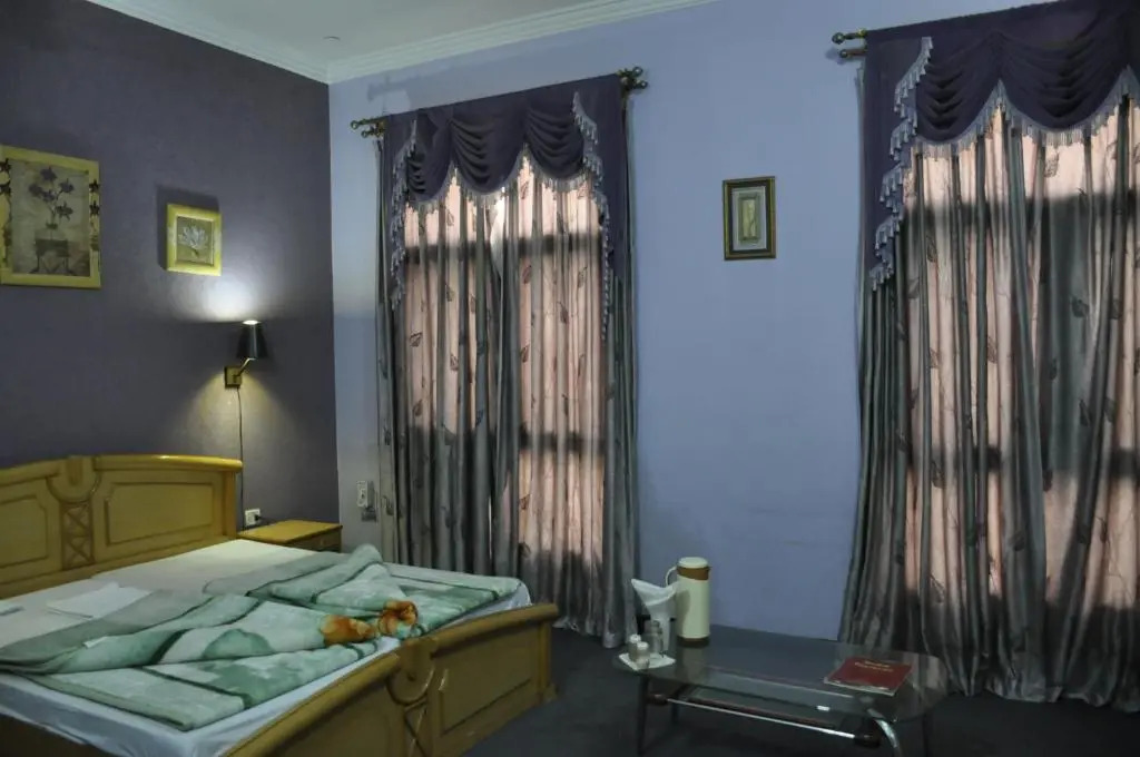 Hotel Pratiksha