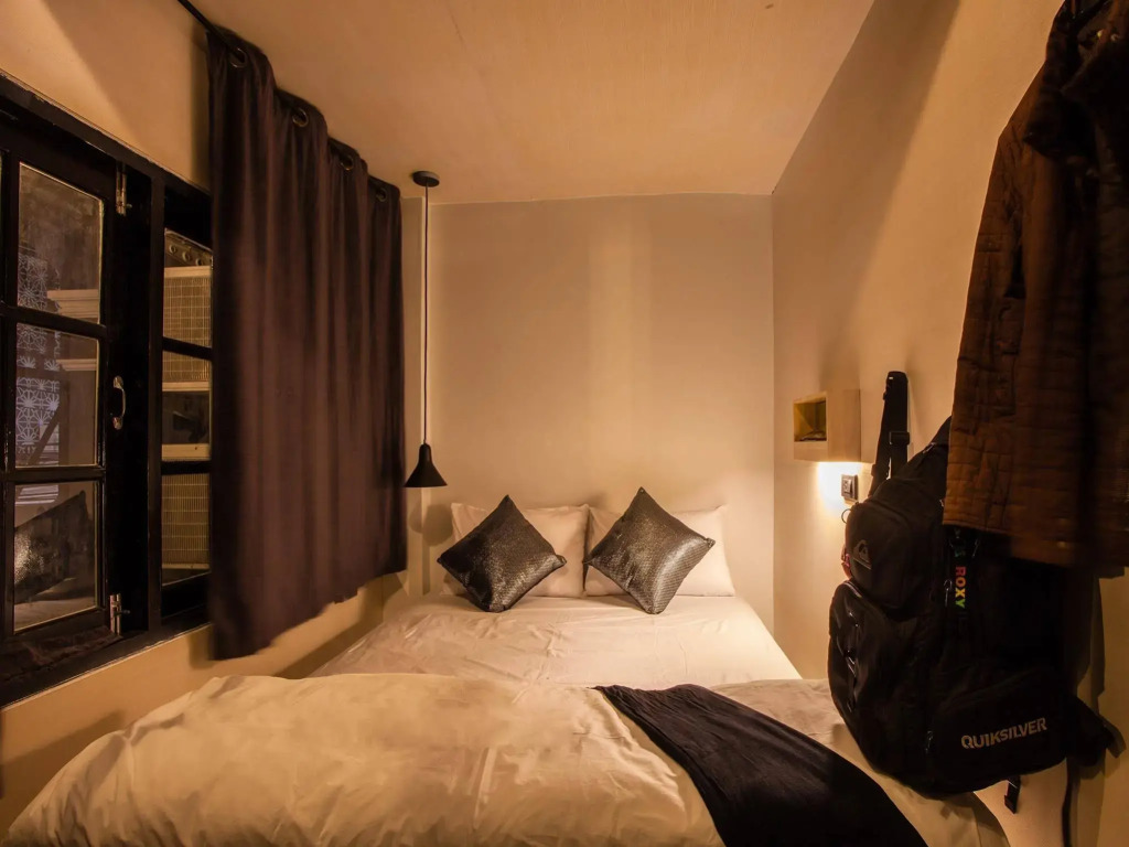 Box Poshtel