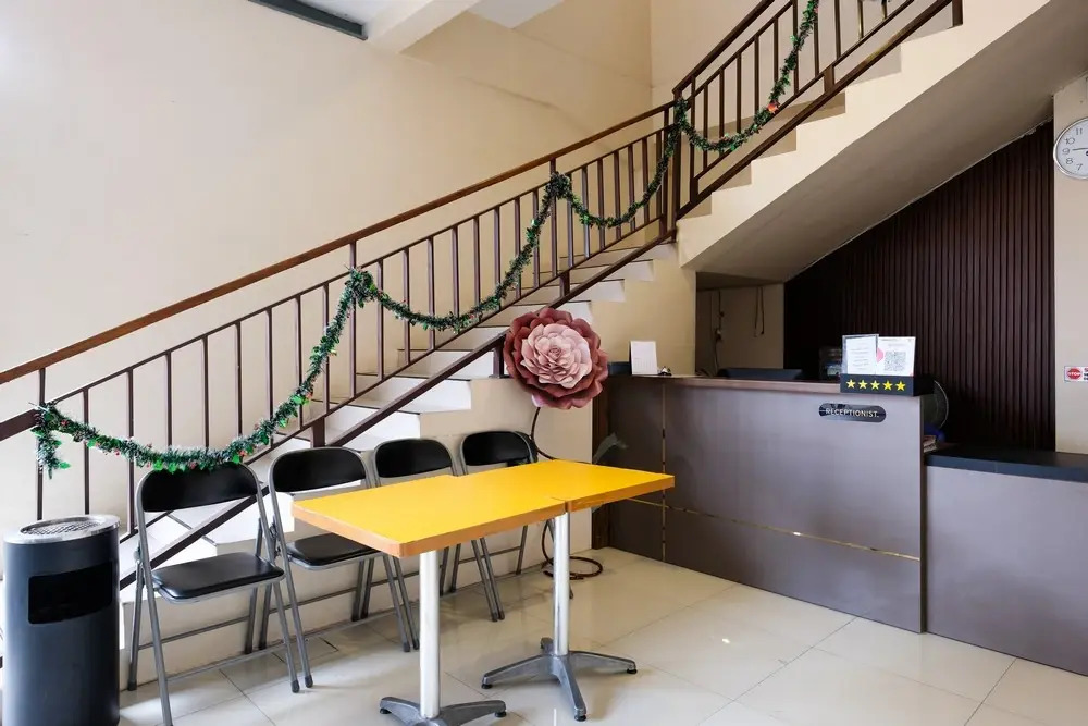 Urbanview near Sunrise Mall Mojokerto