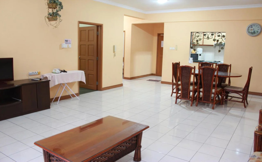 Marimari Marina Service Condo