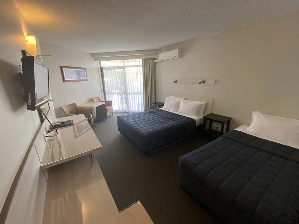 East Port Motor Inn