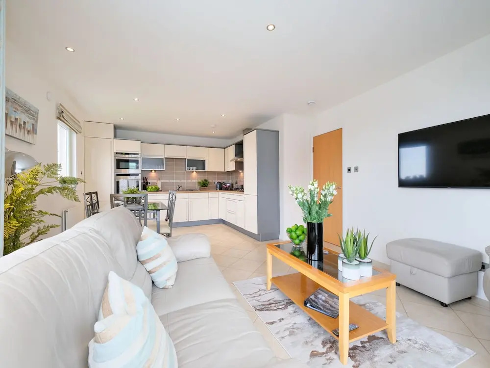 Scenic Home With Skyline Views Close to Aberdeen's City Centre
