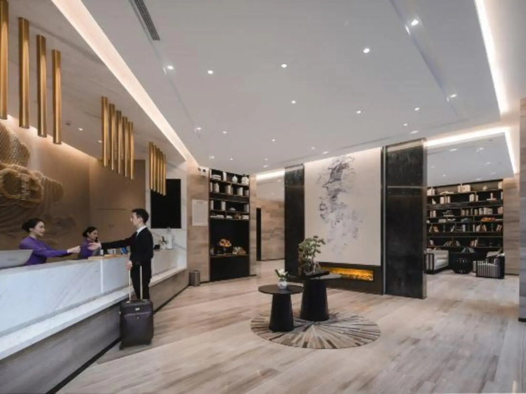 Chongqing Jiangbei International Airport Huixing Light Rail Station Grace Select Collection Hotel