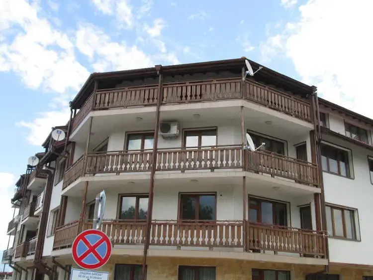 Alex 2 Alexander Services Apartments