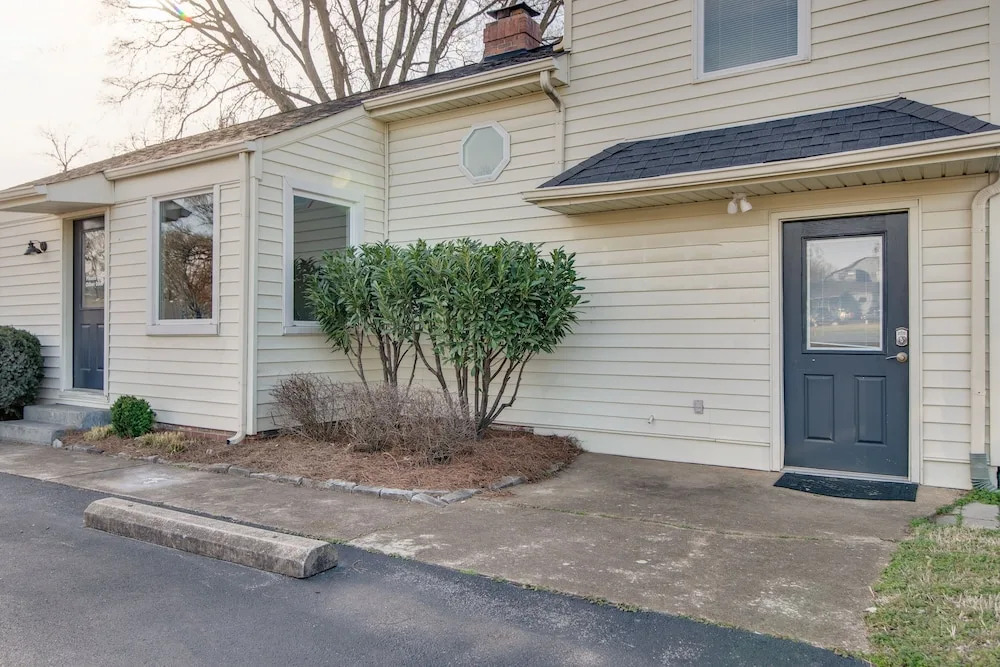 New Listing! Remodeled Getaway In Eclectic Enclave 2 Bedroom Home
