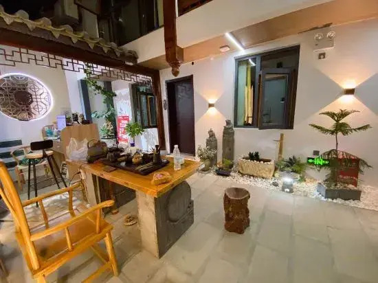 Jianshui Bushe Homestay (Gucheng Branch)