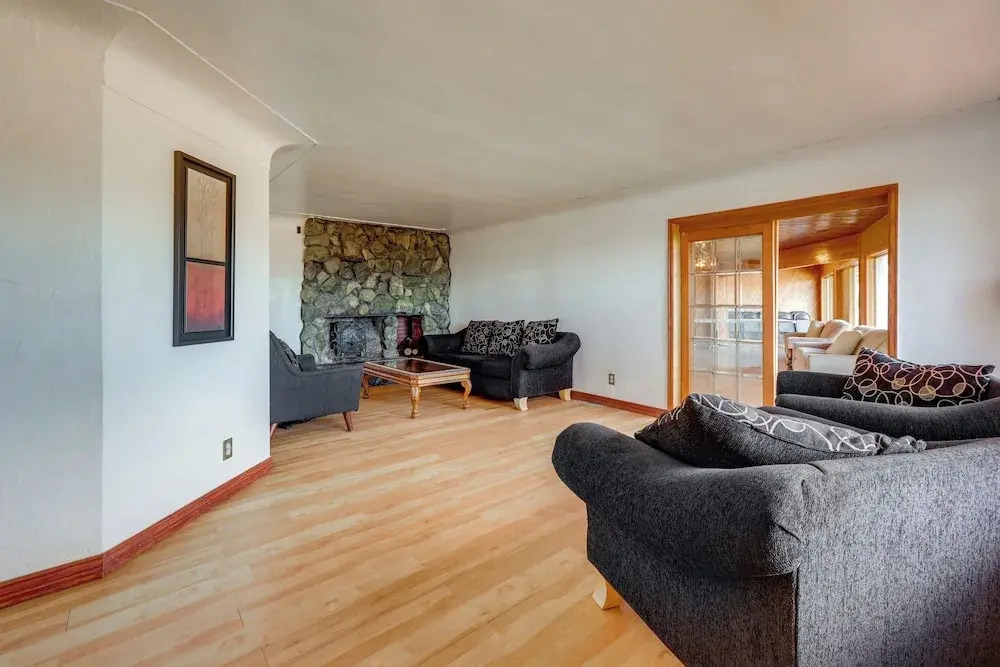 5 Mi to Dtwn Denver: Pet-friendly Home w/ Patio
