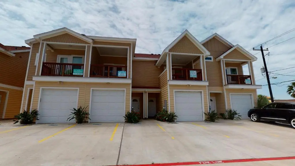BC203 New Townhome, Heated Pool with Slide, Golf Cart Accessible