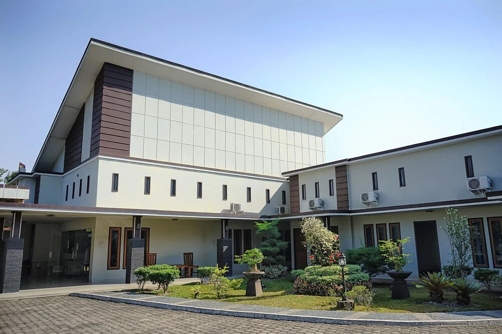 Guest House Loemajan by OYO Rooms