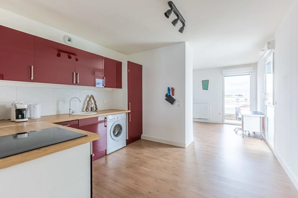 Spacious Apartment for 4 People in Bordeaux!