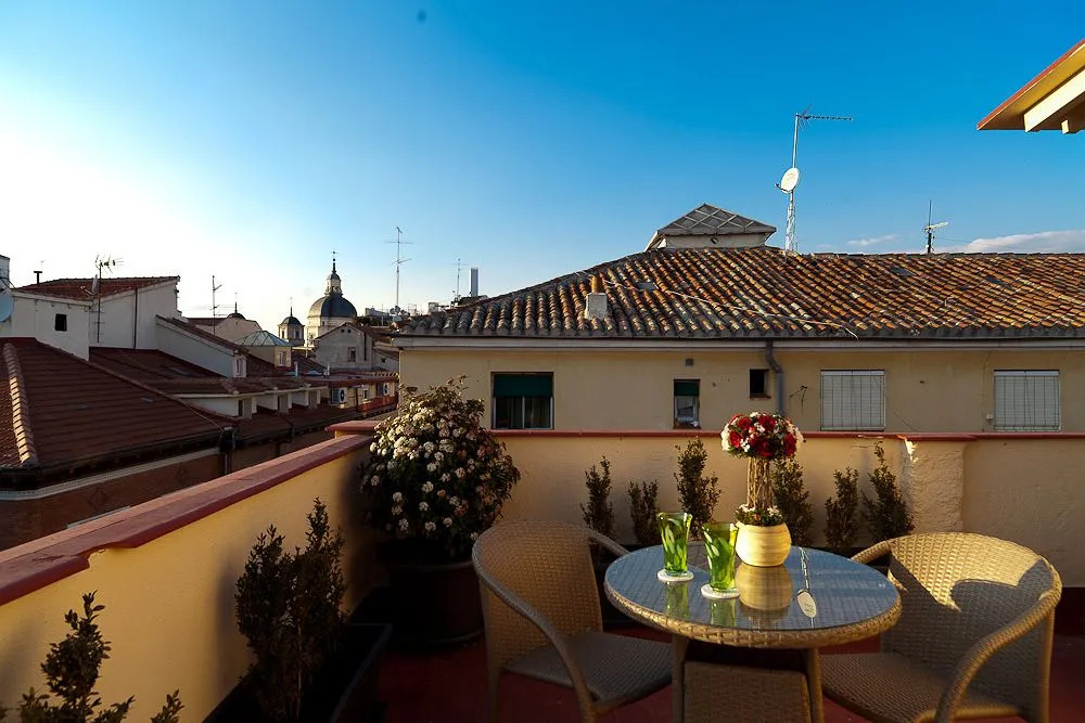 THC Tirso Molina Hostel