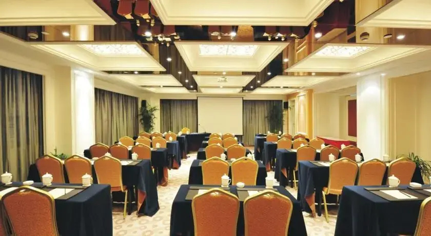 Fenghua Pacific Grand Hotel