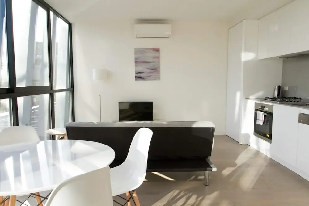 Modern Light-filled Luxury 1bedroom Apartment in South Melbourne