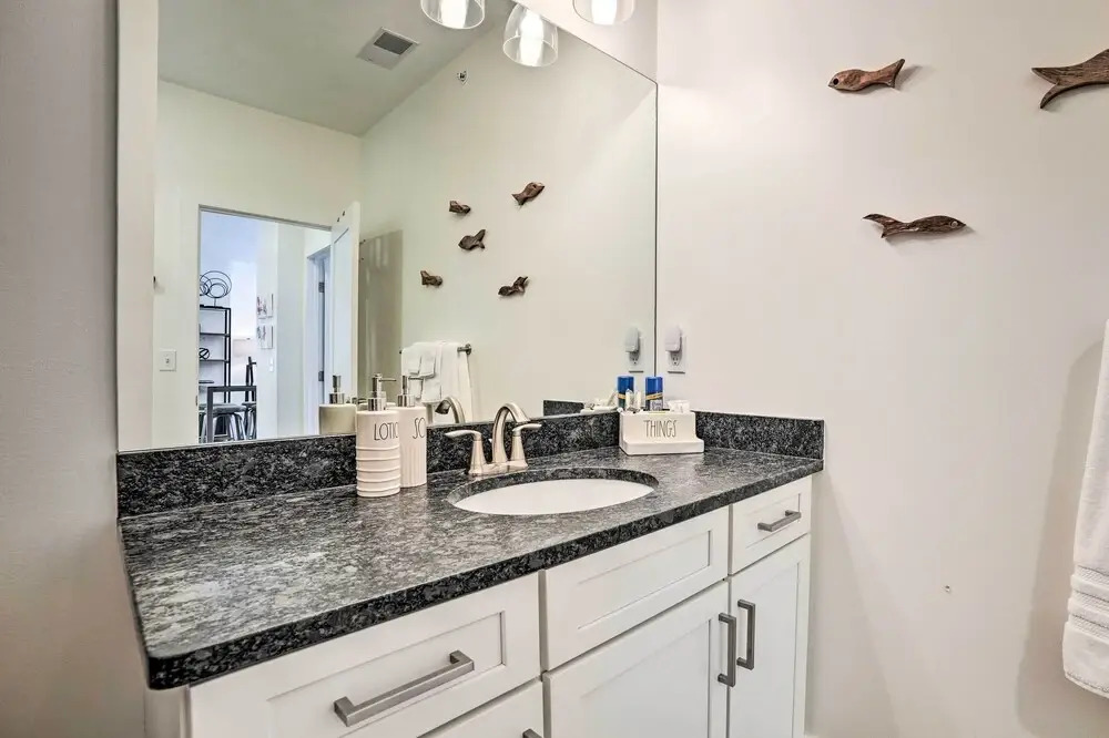 Traverse City Condo: Half Mi to Front Street!