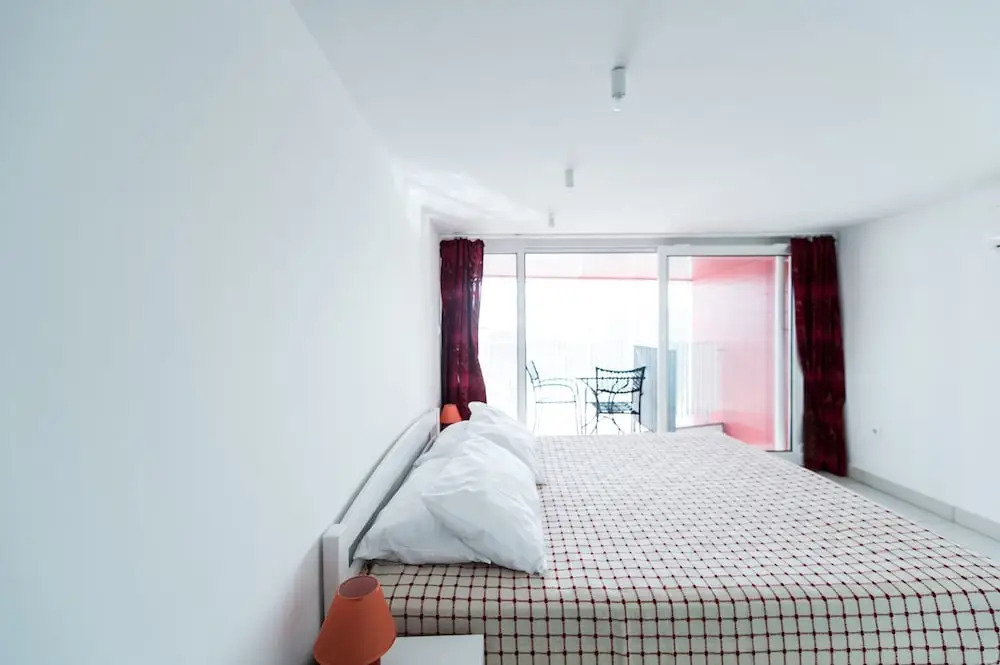 No5 Penthouse 2 Bedroom Apartment