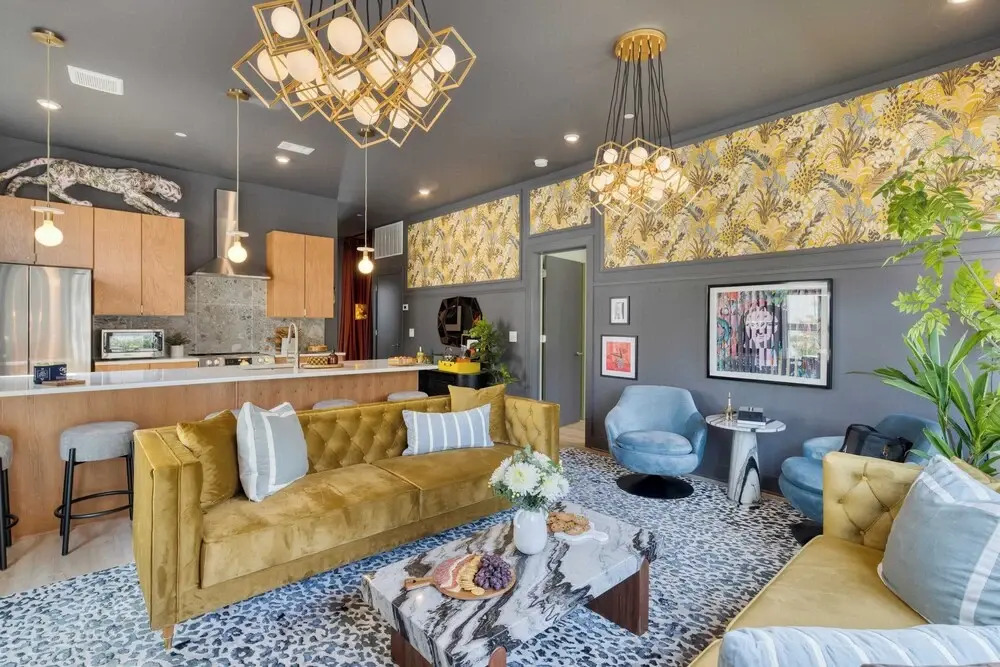 Colorful 4BR w/ Artful Design, Dining & Easy Access to Broadway The Bloom House by Avantstay