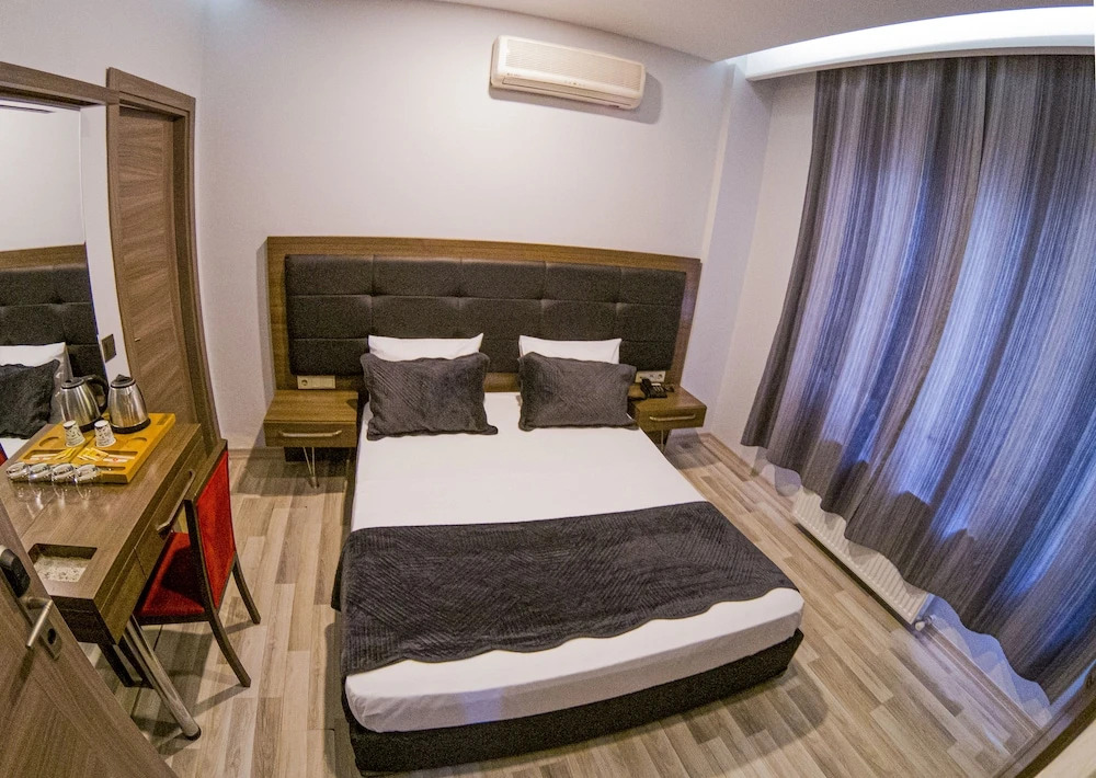 Cosmos Hotel