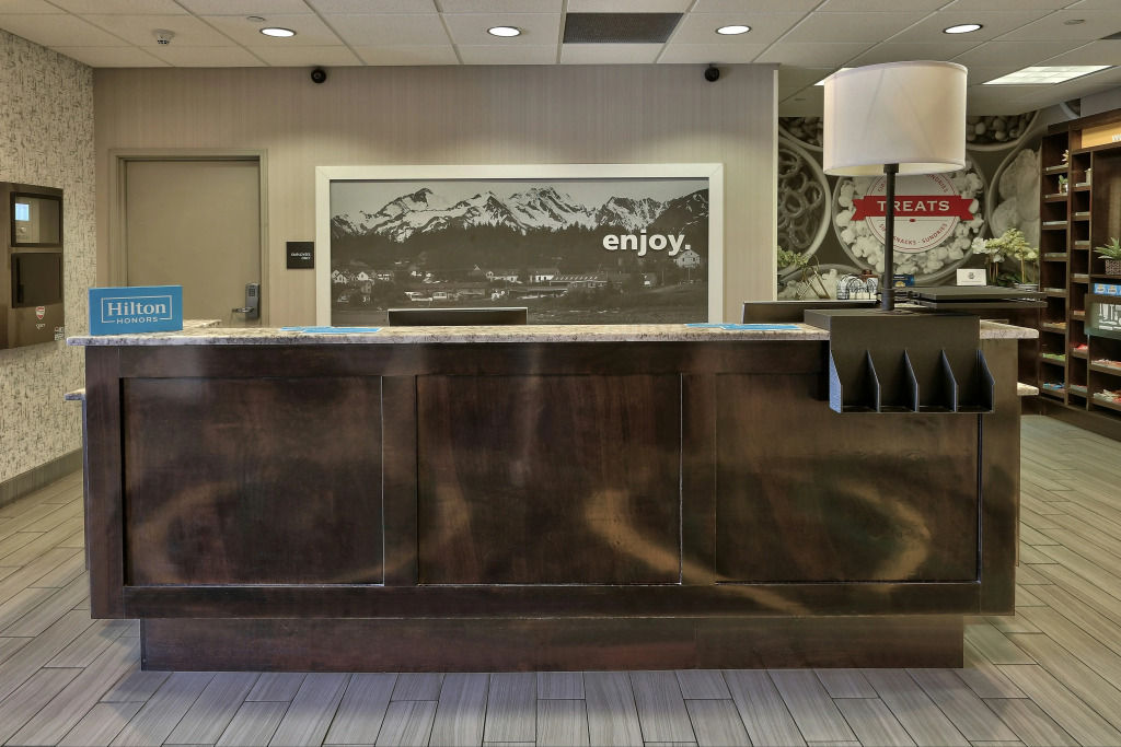 Hampton Inn & Suites Albuquerque Airport