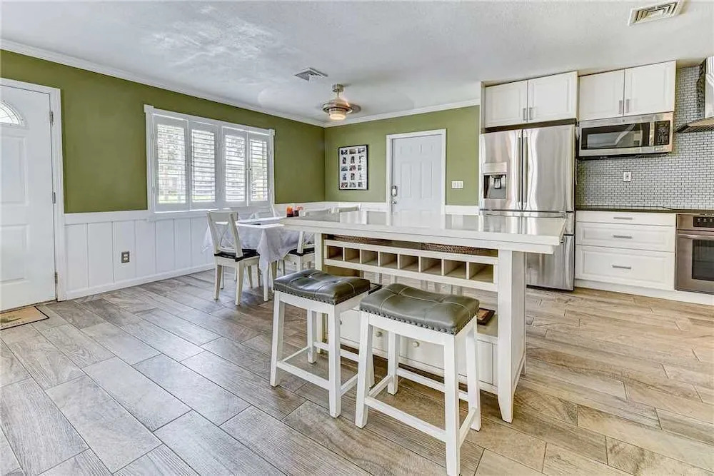 Summertime Sanctuary, Private Pool, 3 Bedrooms, Sleeps 8