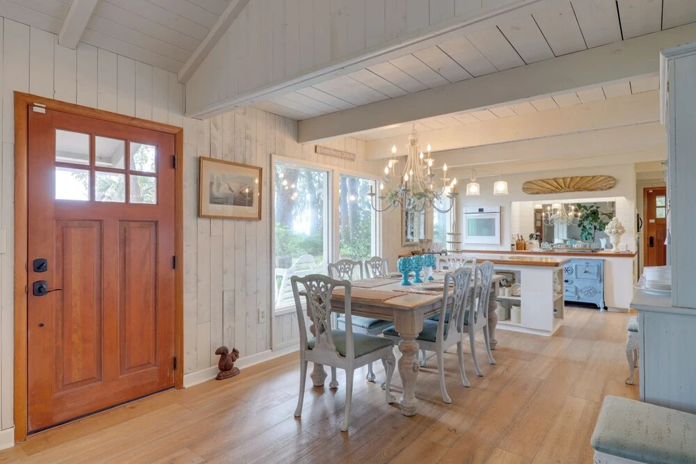 Secluded Riverfront Home w/ Dock Under Mossy Oaks