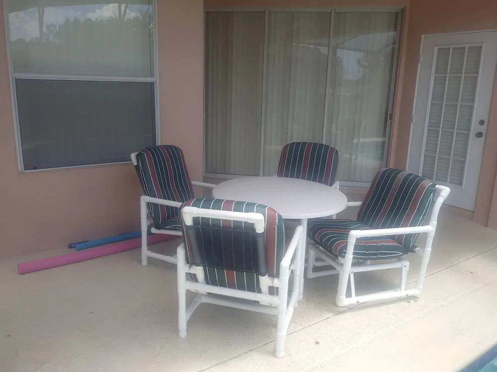 Gorgeous 4 Bed Home with Private Pool And SPA in Disney Area - Cp147al