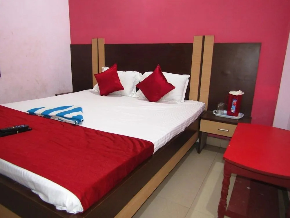 Goroomgo Puri Dham Lodge Puri