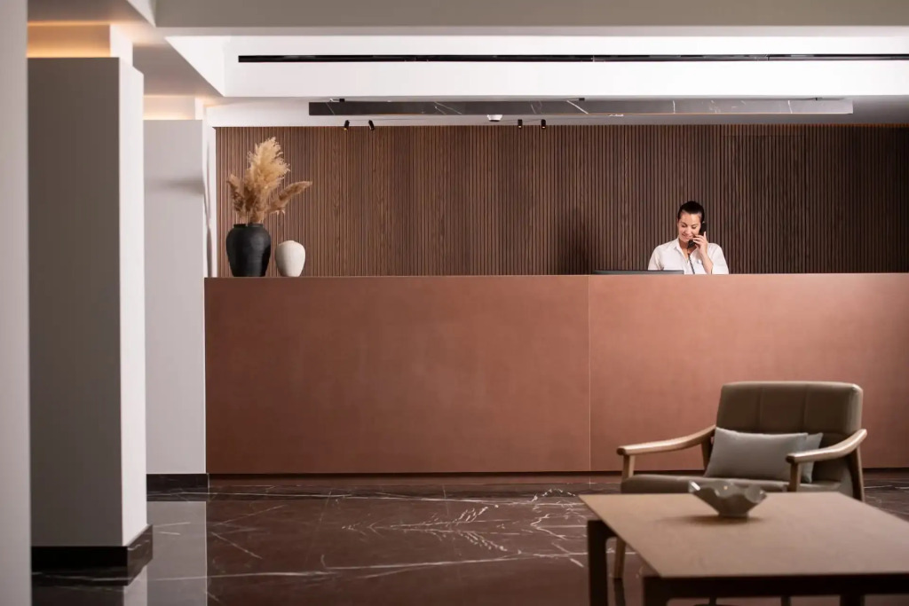 Naus Hotel