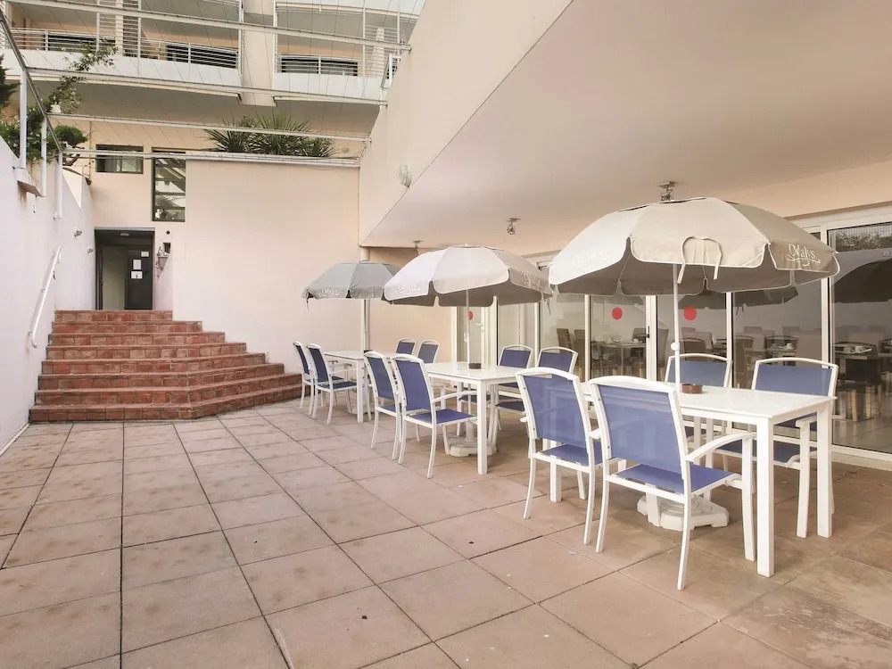Neat apartment with air conditioning in the heart of Cannes